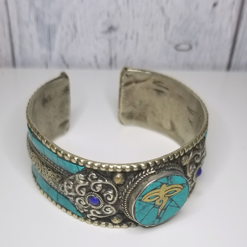 Silver and Turquoise Cuff Bracelet. Chunky Bangle with Ornate Detail & Engraving